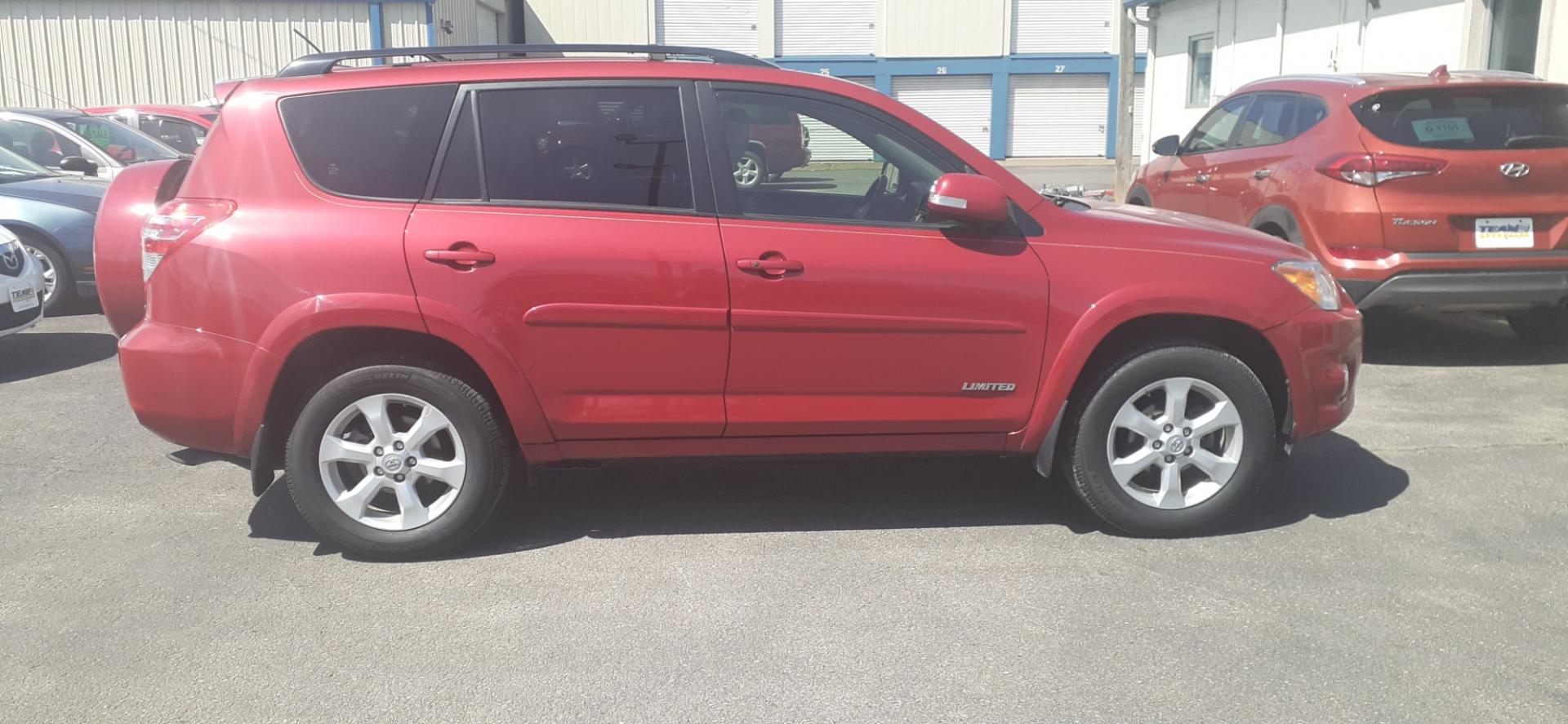 2012 Toyota RAV4 (JTMDF4DV3CD) , located at 2015 Cambell Street, Rapid City, SD, 57701, (605) 342-8326, 44.066433, -103.191772 - CARFAX AVAILABLE - Photo#4